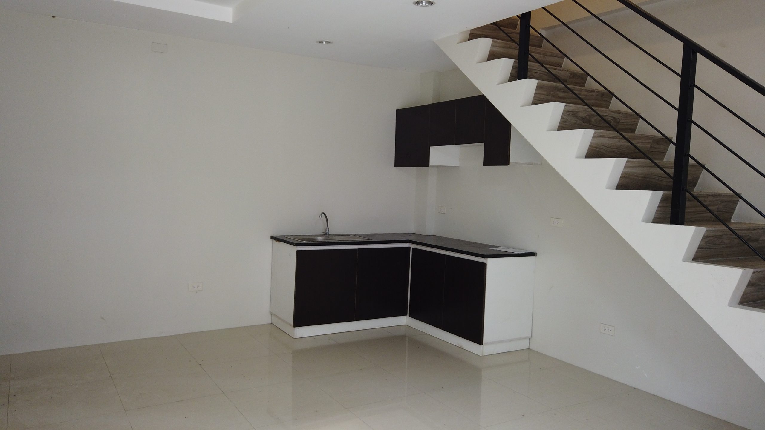 Townhouse In Labangon for Sale